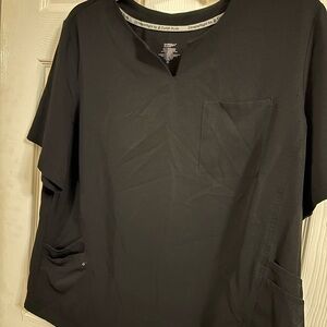 Cuddl Duds Black Short Sleeve women’s scrubs size 2xl